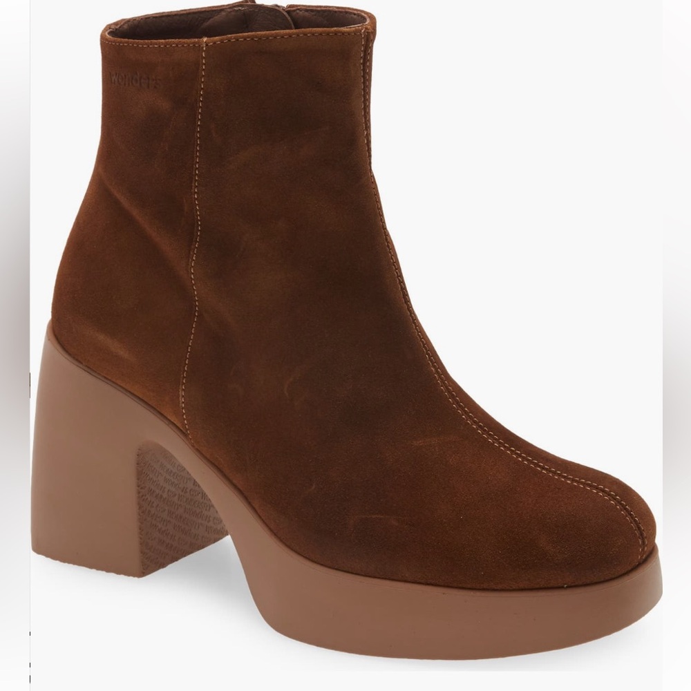 Wonders brand lightweight suede Carmel cognac boot bootie